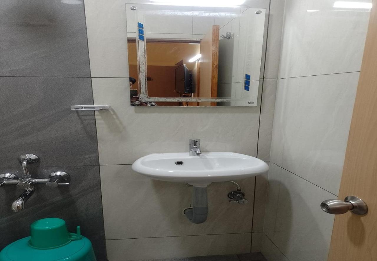 Nadanam Inn Pondicherry Luaran gambar